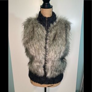 LOFT Faux Fur Vest size XS/S NWT